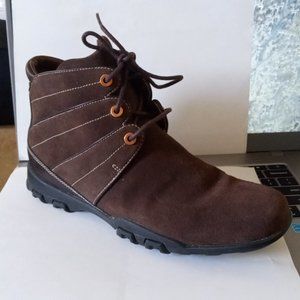 COLE HAAN Waterproof Leather Women Fashion  Boots  Sz 9.5